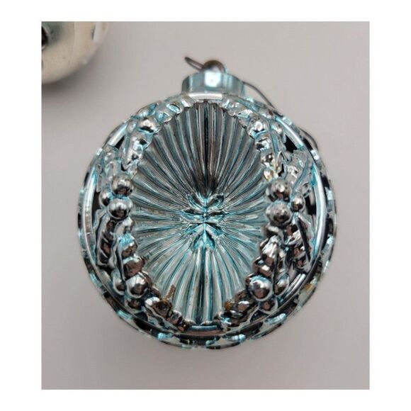 Vintage 1960's Larger Indent Round Ball Ornament Set of Four. - Picture 4 of 5